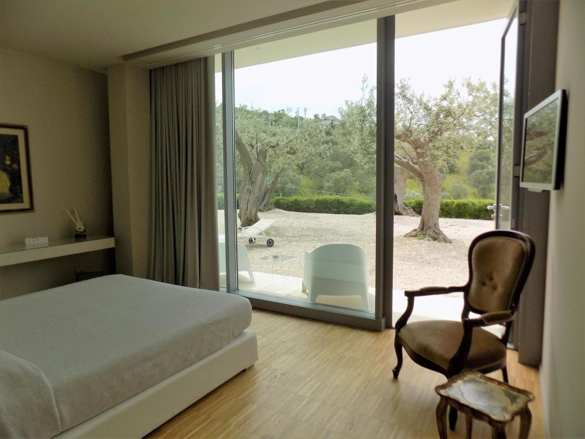 Alkimia Boutique Hotel Vasto Ruang foto